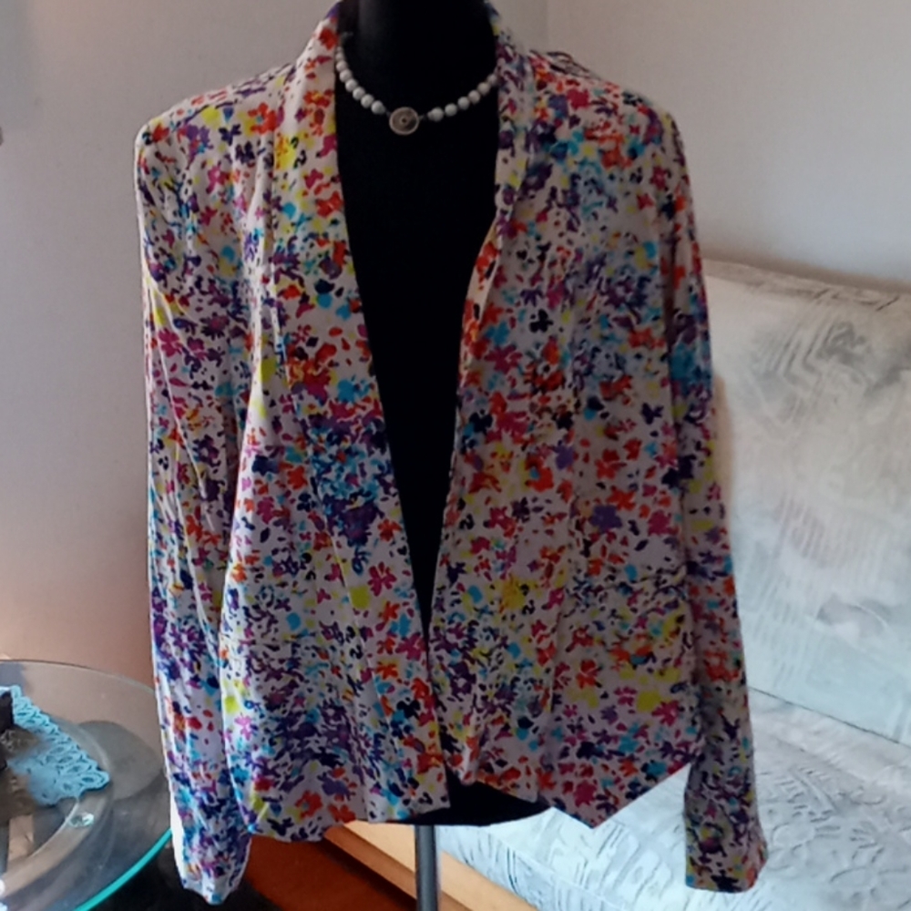 Jacket - Picture 1 of 4
